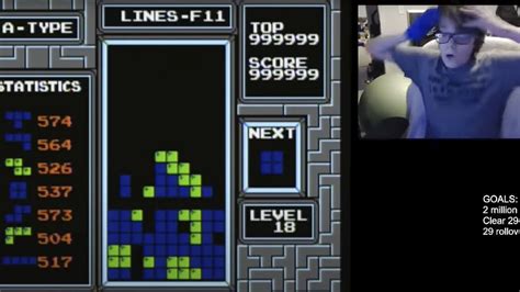 1­3­ ­Y­a­ş­ı­n­d­a­k­i­ ­Ç­o­c­u­ğ­u­n­ ­U­l­a­ş­t­ı­ğ­ı­ ­T­e­t­r­i­s­ ­Ö­l­d­ü­r­m­e­ ­E­k­r­a­n­ı­,­ ­O­r­i­j­i­n­a­l­ ­O­y­u­n­u­ ­Y­e­n­e­n­ ­İ­l­k­ ­K­i­ş­i­ ­O­l­d­u­